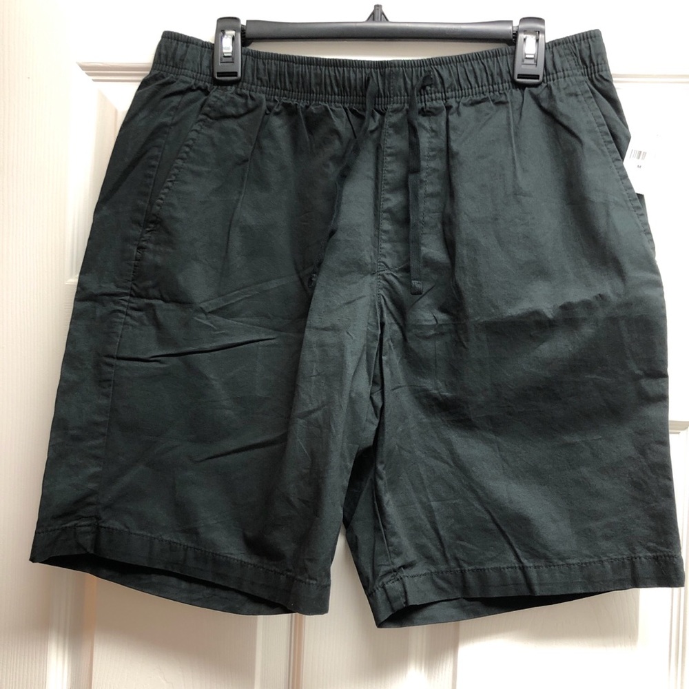 Gap Men's Balck Elastic-Waist Shorts